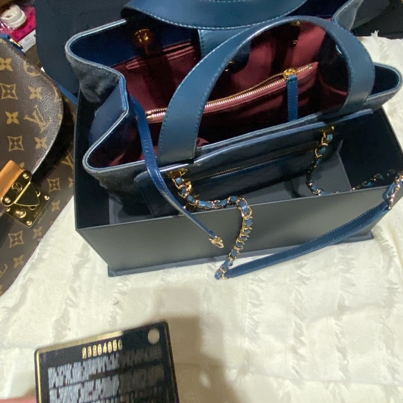 Chanel  tote denim satchels chain 2way strap is not removable - Picture 6 of 14